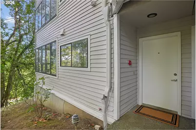 48 Eagle Crest Dr #2E, Lake Oswego, OR 97035 - Photo 2