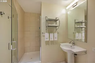 922 NW 11th Ave, Portland, OR 97209 - Photo 40