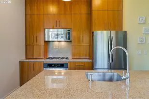 922 NW 11th Ave, Portland, OR 97209 - Photo 22