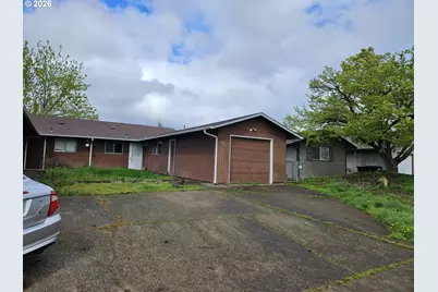 684/686 W Quinalt St, Springfield, OR 97477 - Photo 1