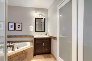 4830 SE Stark St, Portland, OR 97215 - Photo 18