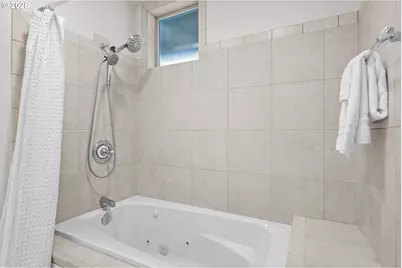 4249 SW Dosch Rd, Portland, OR 97239 - Photo 26