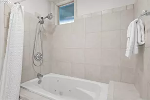 4249 SW Dosch Rd, Portland, OR 97239 - Photo 26