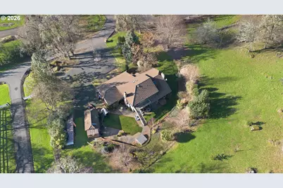 598 Winter Creek Ln, Roseburg, OR 97471 - Photo 8