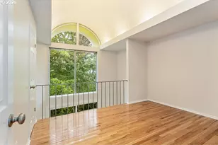 839 SW Broadway Dr, Portland, OR 97201 - Photo 20