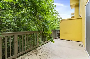 839 SW Broadway Dr, Portland, OR 97201 - Photo 30