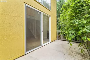 839 SW Broadway Dr, Portland, OR 97201 - Photo 32