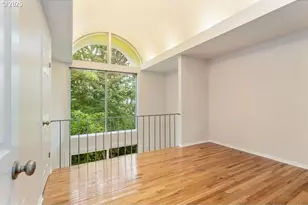 839 SW Broadway Dr, Portland, OR 97201 - Photo 20