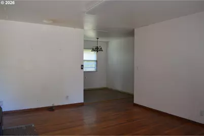 641 SE 148th Ave, Portland, OR 97233 - Photo 2