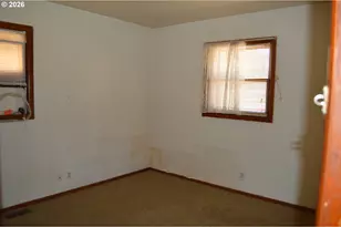 641 SE 148th Ave, Portland, OR 97233 - Photo 8