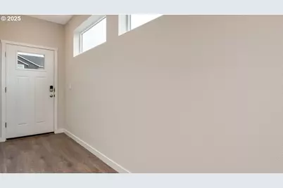 17185 SE Maple Hill Ln, Happy Valley, OR 97086 - Photo 2