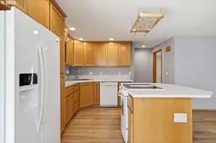15027 SW Barcelona Way, Beaverton, OR 97007 - Photo 10