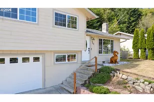 460 Westmont Dr, Reedsport, OR 97467 - Photo 2