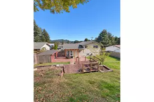 460 Westmont Dr, Reedsport, OR 97467 - Photo 32
