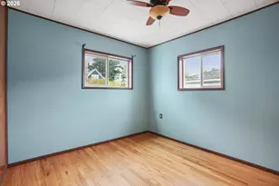7125 N Kellogg St, Portland, OR 97203 - Photo 6