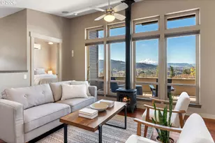 591 NE Grandview Blvd, White Salmon, WA 98672 - Photo 6