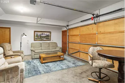 863 Fairway View Dr, Eugene, OR 97401 - Photo 28