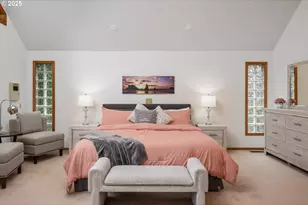 863 Fairway View Dr, Eugene, OR 97401 - Photo 18