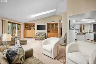 863 Fairway View Dr, Eugene, OR 97401 - Photo 14