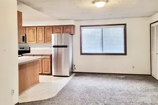 2715 SW 31st St, Gresham, OR 97080 - Photo 16