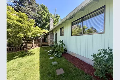 2715 SW 31st St, Gresham, OR 97080 - Photo 32