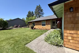 2715 SW 31st St, Gresham, OR 97080 - Photo 4