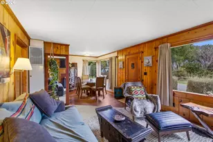 1822 SE 2nd St, Lincoln City, OR 97367 - Photo 8