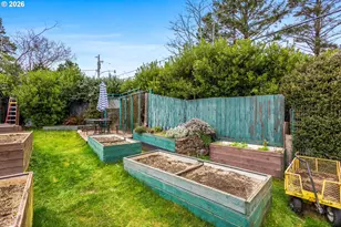 1822 SE 2nd St, Lincoln City, OR 97367 - Photo 24