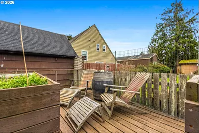 1822 SE 2nd St, Lincoln City, OR 97367 - Photo 28