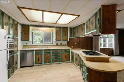 3318 NE Coos St, Newport, OR 97365 - Photo 8