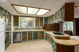 3318 NE Coos St, Newport, OR 97365 - Photo 8