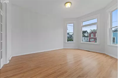 3527 SE Belmont St, Portland, OR 97214 - Photo 8