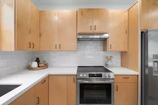 7741 SE Lambert St, Portland, OR 97206 - Photo 10