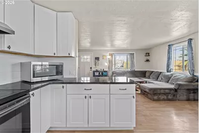 402 Clover St, Aumsville, OR 97325 - Photo 10