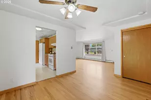 13657 SE Sherman Dr, Portland, OR 97233 - Photo 12