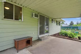 13657 SE Sherman Dr, Portland, OR 97233 - Photo 30