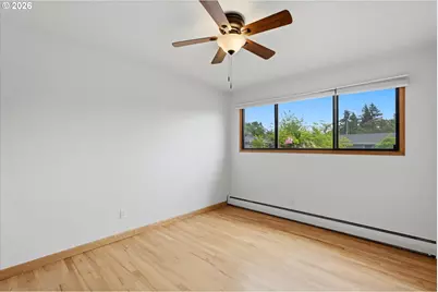 13657 SE Sherman Dr, Portland, OR 97233 - Photo 24
