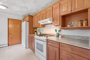13657 SE Sherman Dr, Portland, OR 97233 - Photo 14