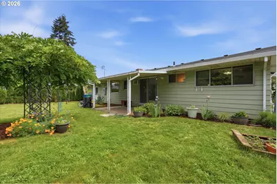 13657 SE Sherman Dr, Portland, OR 97233 - Photo 32