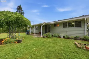 13657 SE Sherman Dr, Portland, OR 97233 - Photo 32