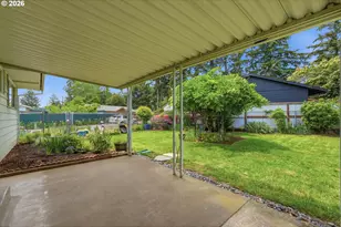 13657 SE Sherman Dr, Portland, OR 97233 - Photo 28