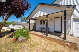 420 E Washington St, Carlton, OR 97111 - Photo 2