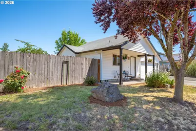 420 E Washington St, Carlton, OR 97111 - Photo 2