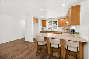 420 E Washington St, Carlton, OR 97111 - Photo 8