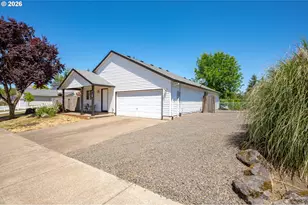 420 E Washington St, Carlton, OR 97111 - Photo 4