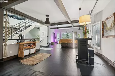 821 NW 16th Ave, Portland, OR 97209 - Photo 20