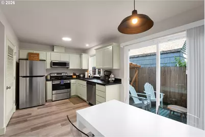 1733 Mill Aly, Eugene, OR 97401 - Photo 10