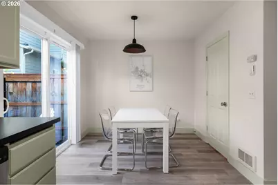 1733 Mill Aly, Eugene, OR 97401 - Photo 6