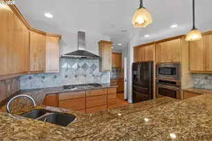 733 Queens Ave, Creswell, OR 97426 - Photo 8