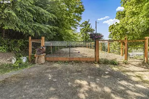 733 Queens Ave, Creswell, OR 97426 - Photo 36